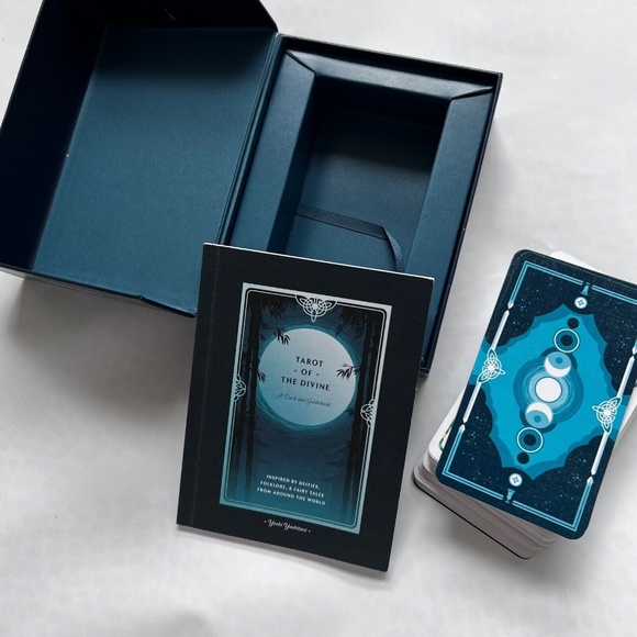 Tarot of the Divine A Deck and Guidebook Inspired by Fairy Tales Folklore 78 Pc - Picture 2 of 7